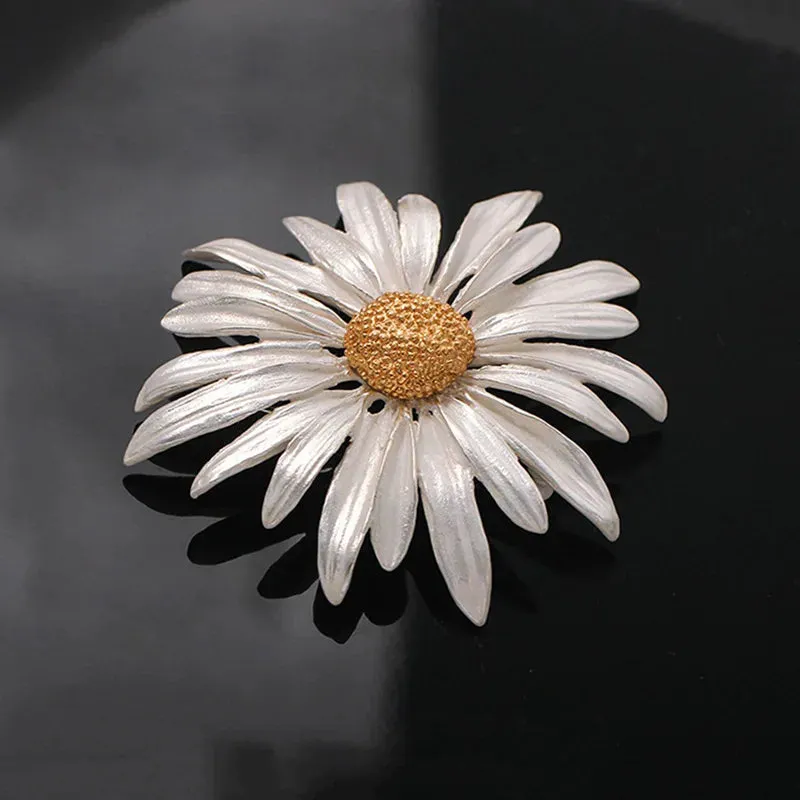 Asuman Rhinestone Brooch Pin