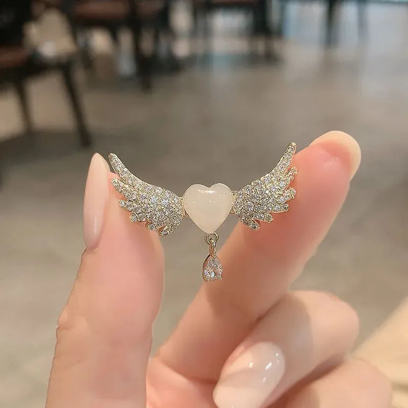 Beste Novelty Brooch Pin