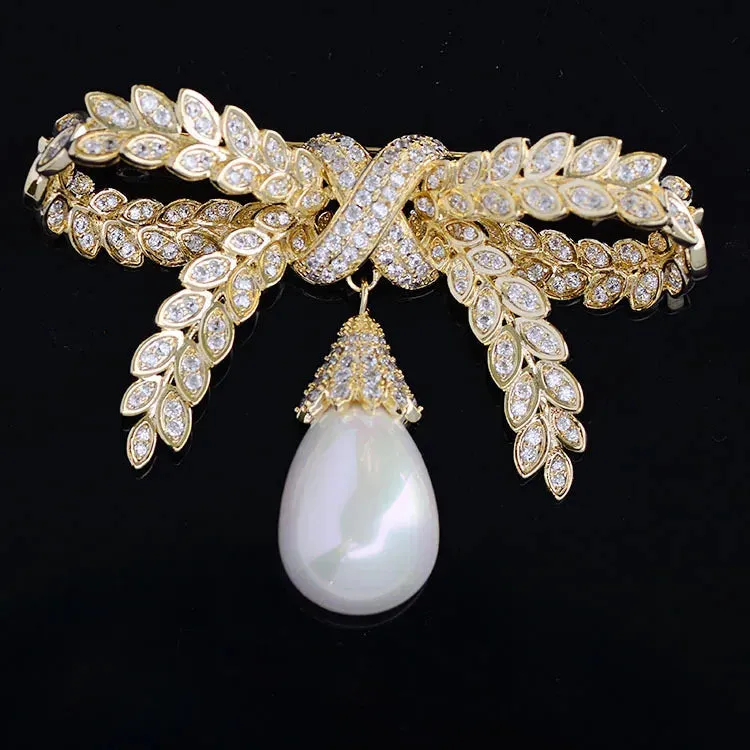 Beste Novelty Brooch Pin