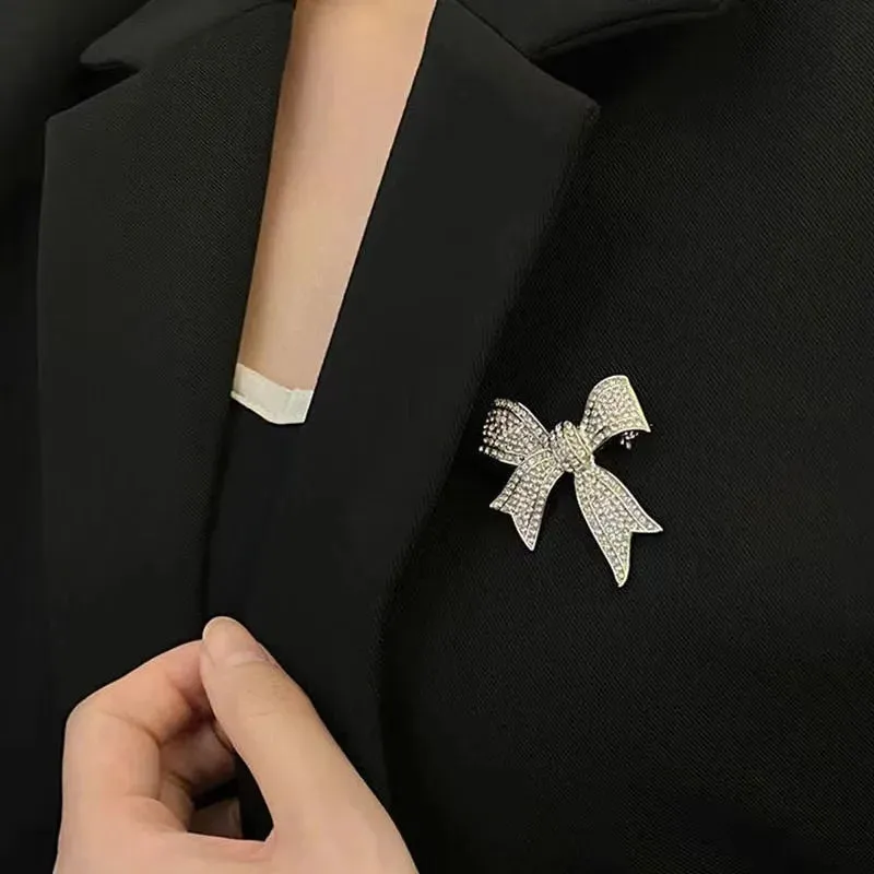 Beste Novelty Brooch Pin