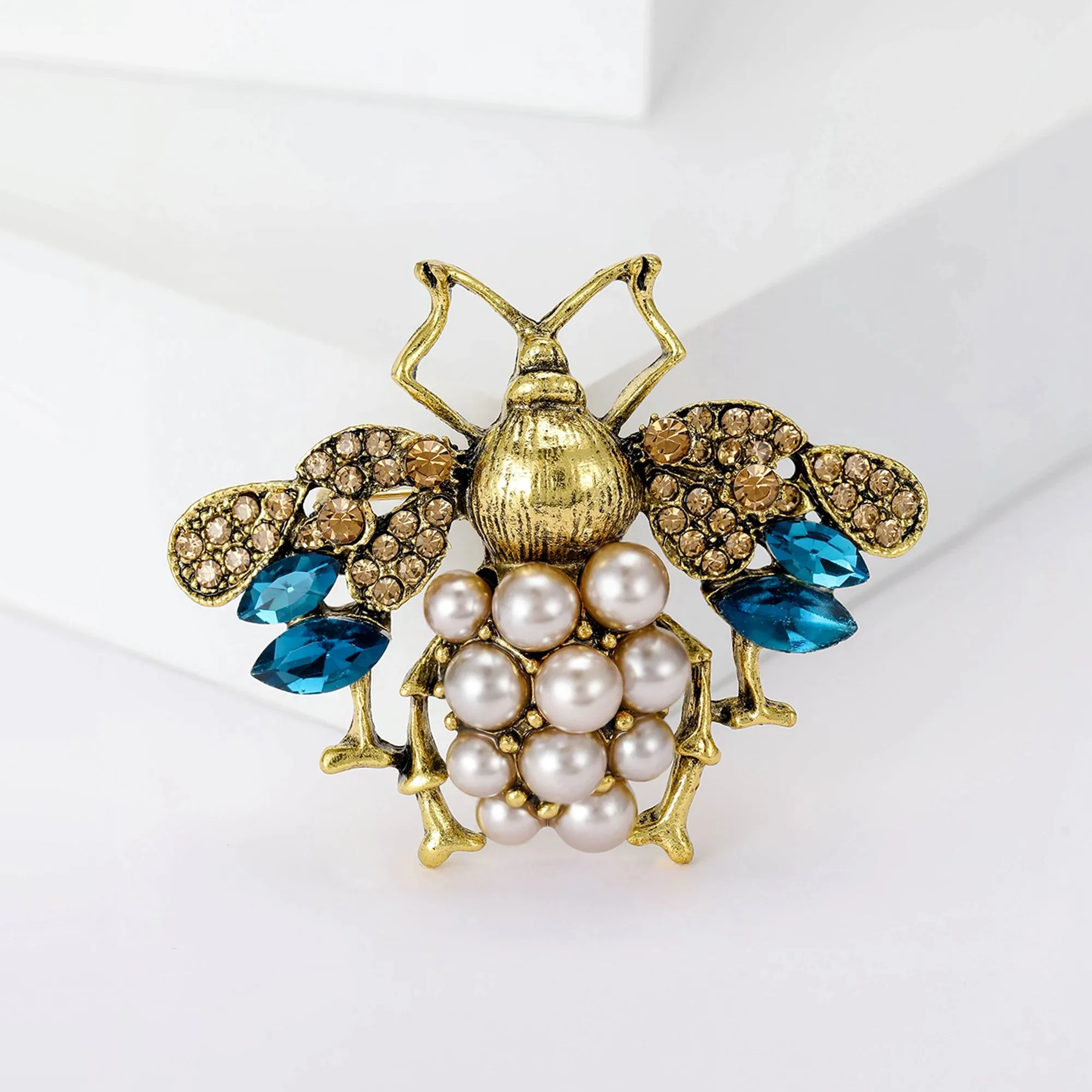 Emre Rhinestone Brooch Pin