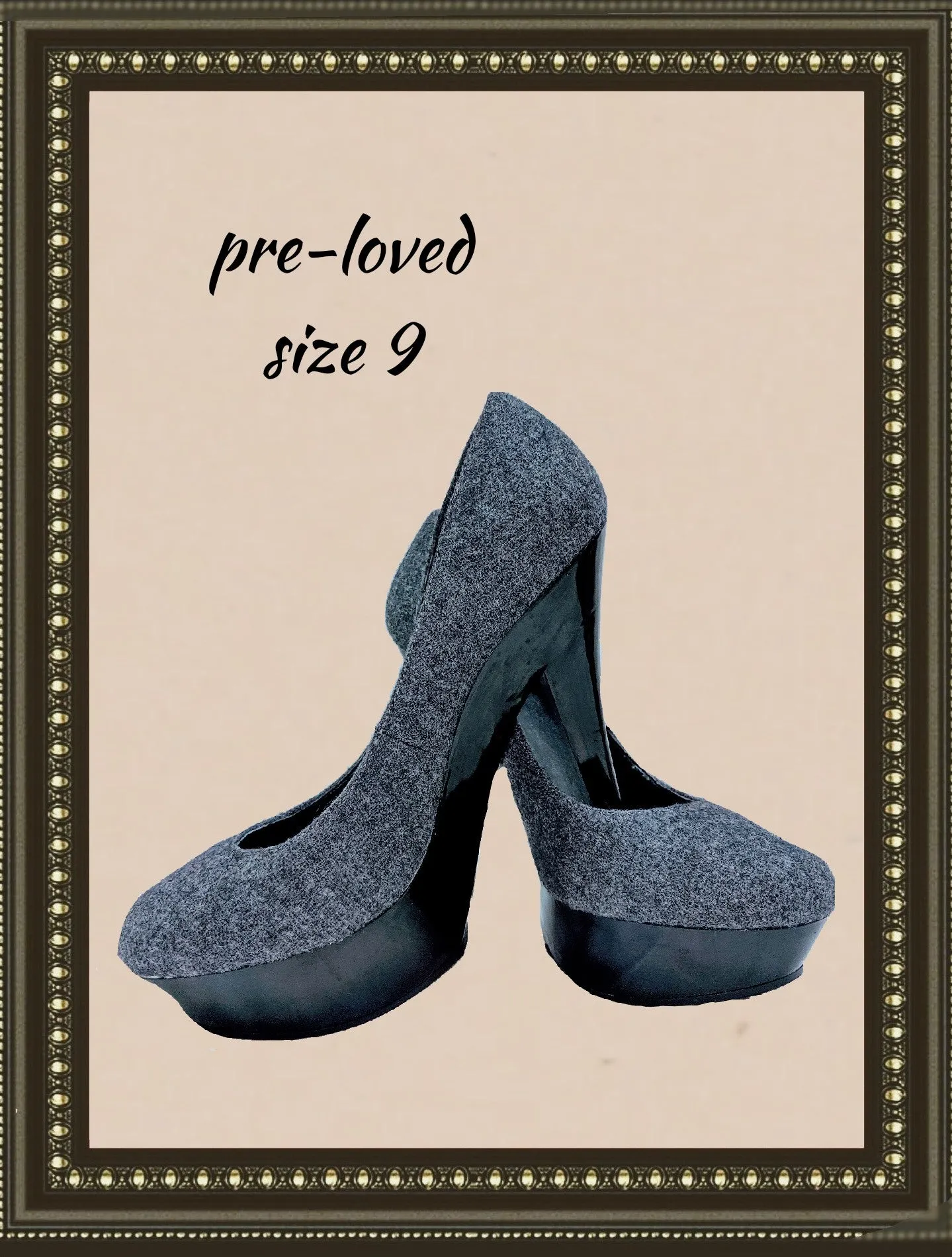 Jessica Simpson gray cloth shoe - elegant and classy - size 9 (b)