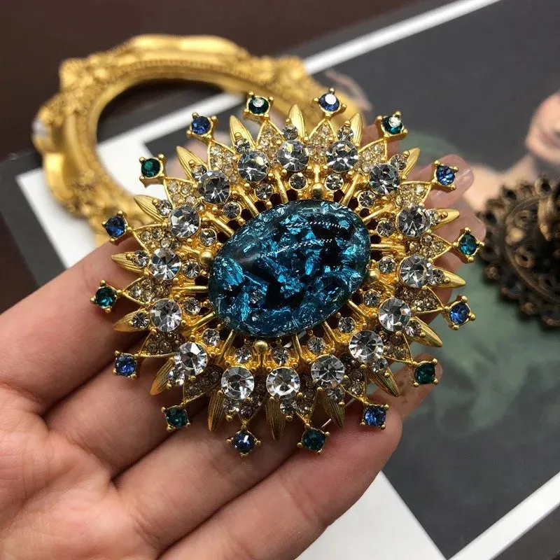Kuzey Lace Brooch Pin