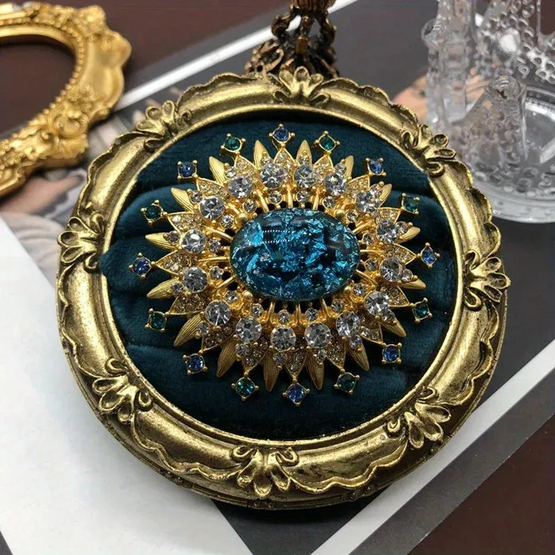 Kuzey Lace Brooch Pin