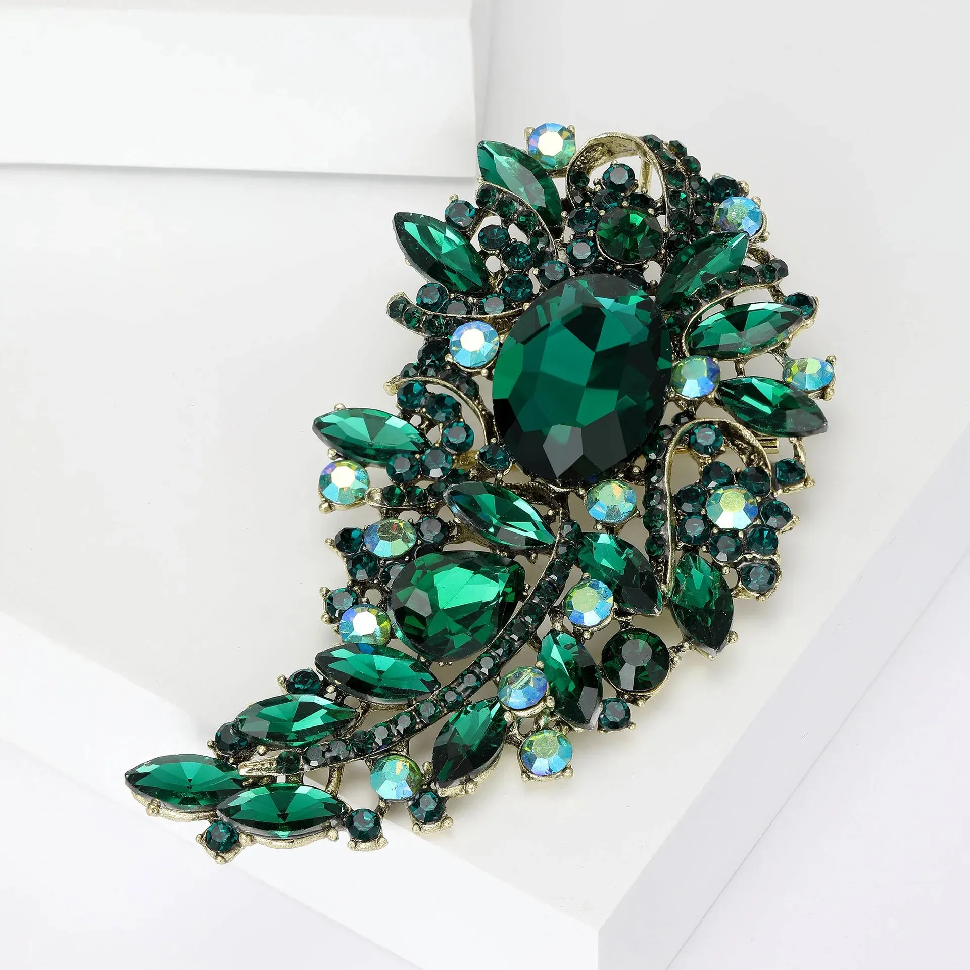 Malha Leather Brooch Pin