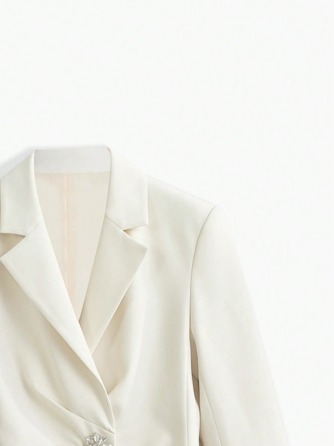 MOTF PREMIUM RHINESTONE BUTTON BLAZER